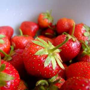 Căpșuni în pancreatita, este posibil să aibă căpșuni pentru pancreas?
