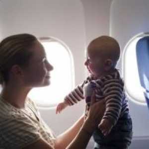 Călătorind cu avionul cu copilul, cel mai bun timp pentru acest lucru